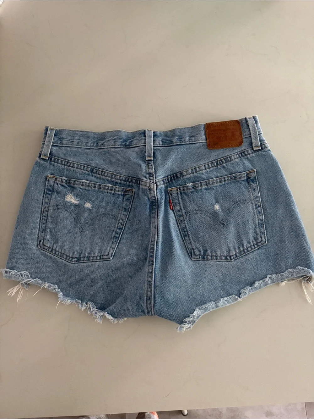 Levis 501 Original High Rise Distressed Denim Shorts Medium Wash Blue size 30 - Picture 4 of 10